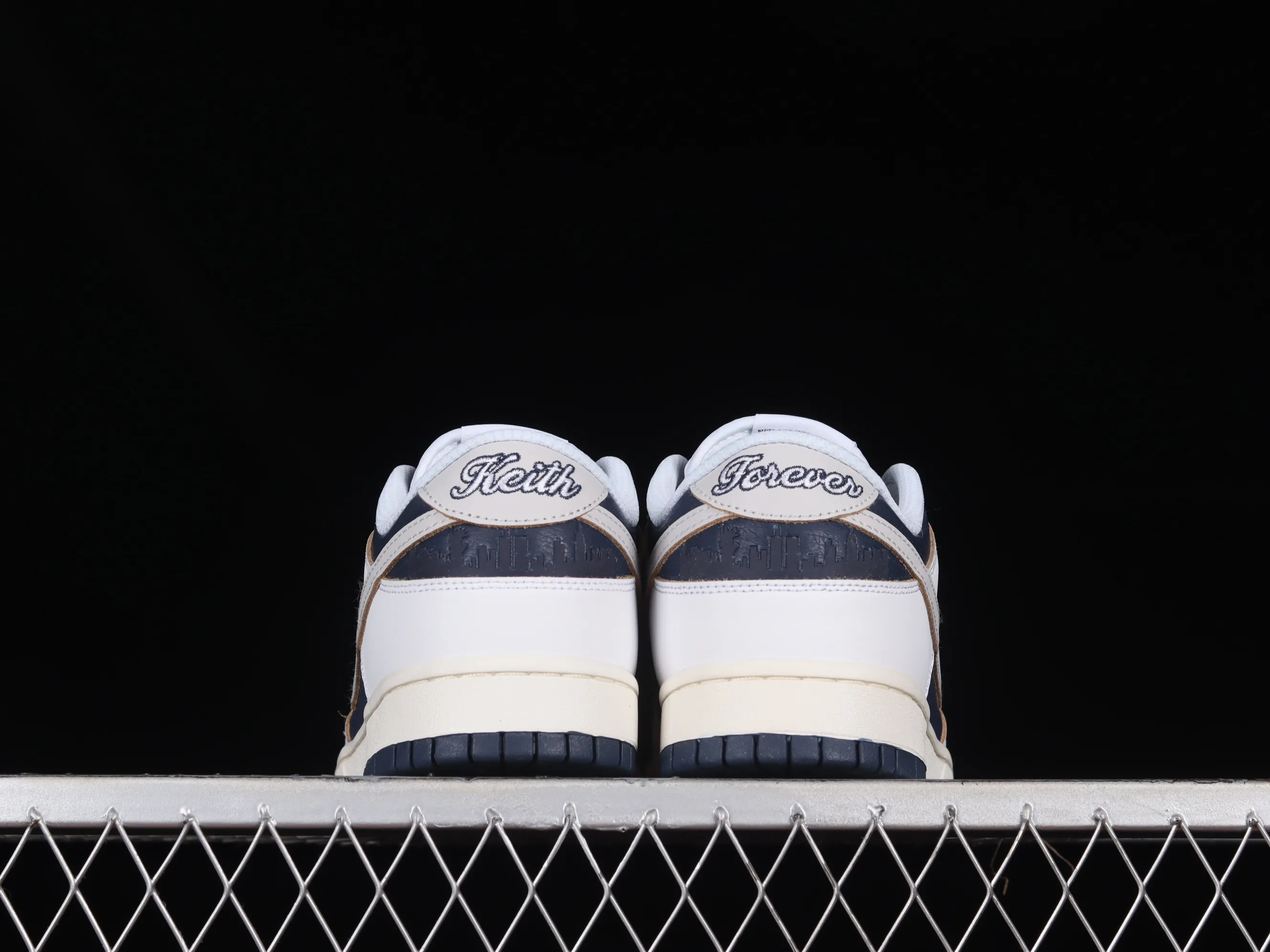 All categories Nk SB Dunk Series Nk SB Dunk Low low-top sneakers F version HUF x Nk SB Dunk Low NYC San Francisco joint model SB low-top sports and leisure sneakers FD8775-100